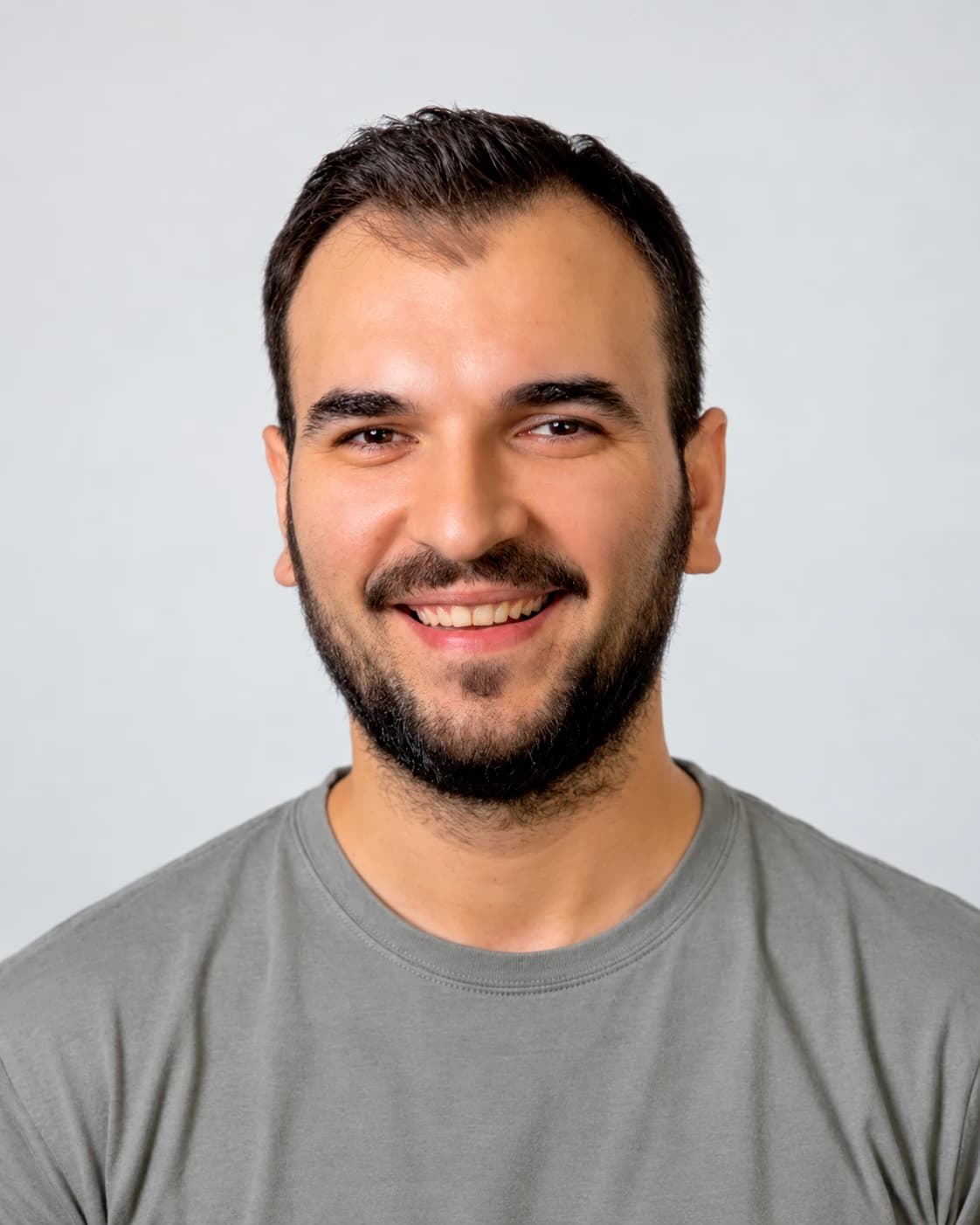 Besnik Fejzullahu, Inhaber von InnMontagen